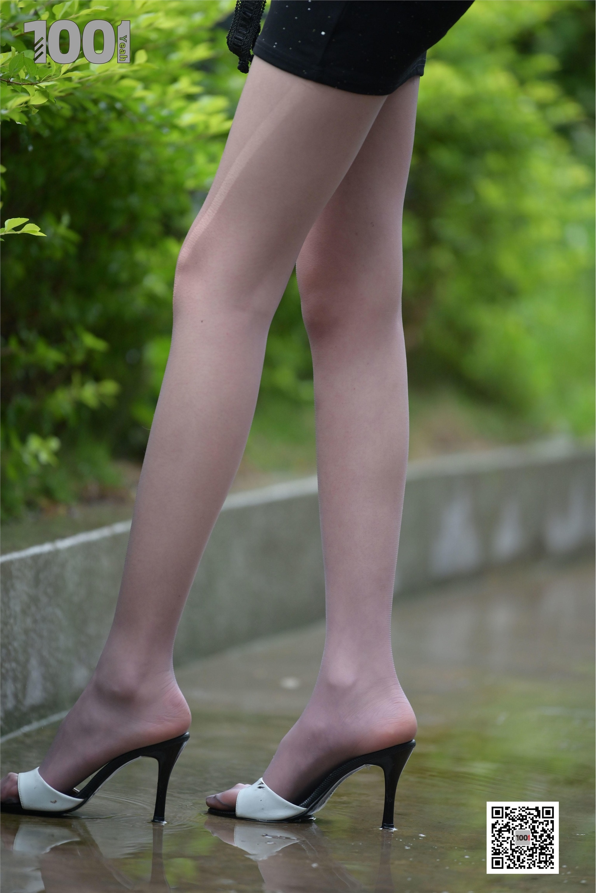 IESS异思趣向  一千零一夜《雨中漫步3》